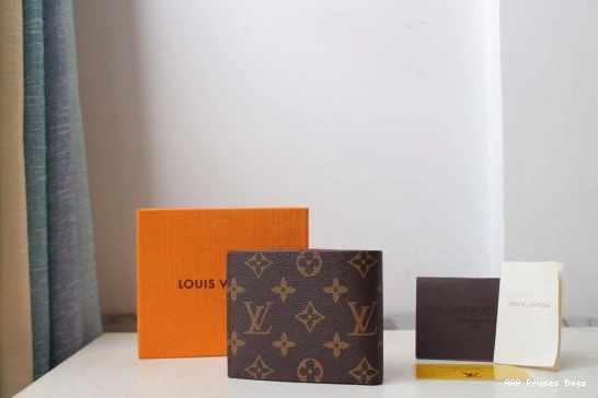 AAA Replica Ru AMERIGO VUITTON LOUIS WALLET 0817